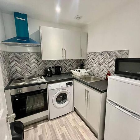 Large 2 Bed Near Glasgow Airport 페이즐리 외부 사진